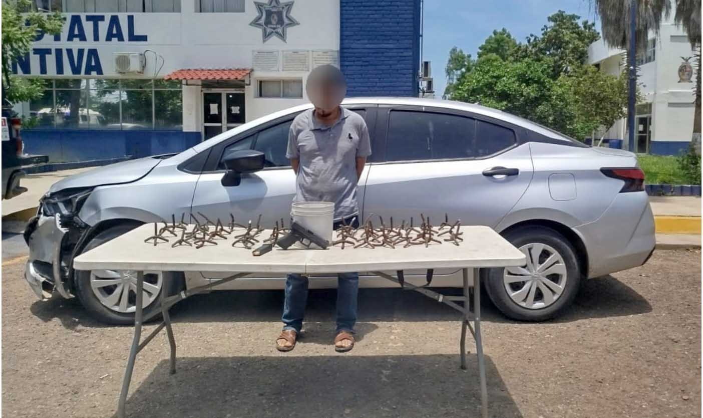 Grupo Interinstitucional asegura a un civil con un arma y un cargador abastecido; además, circulaba en un vehículo con reporte de robo