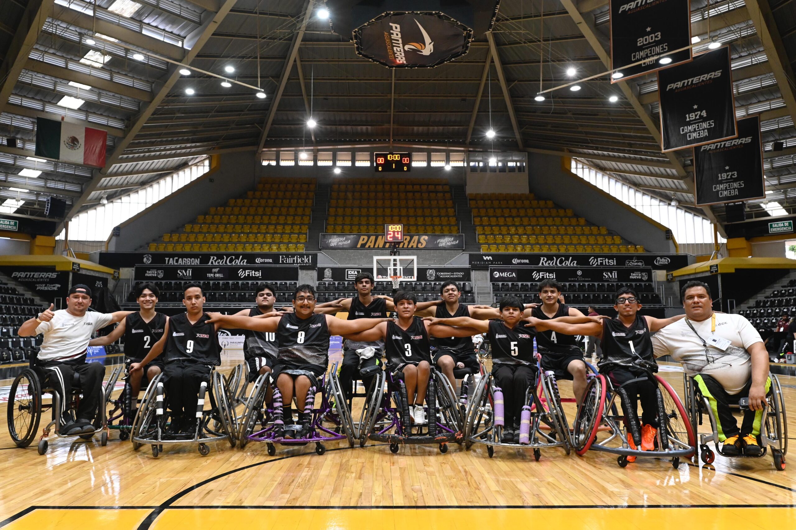 Sinaloa va por medallas en basquetbol sobre silla de ruedas