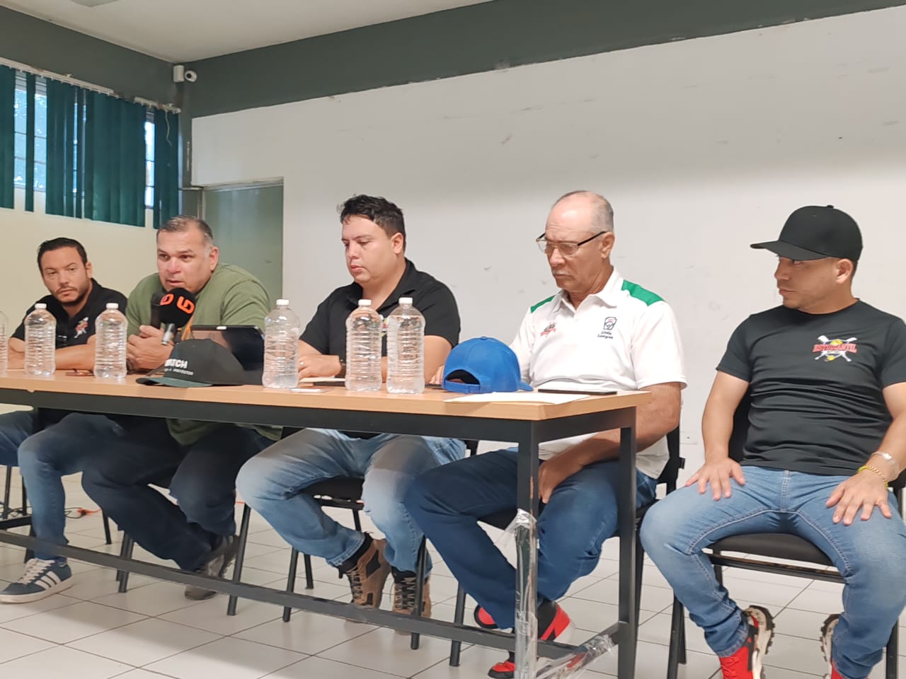 Estudiantes tendrán su liga de softbol